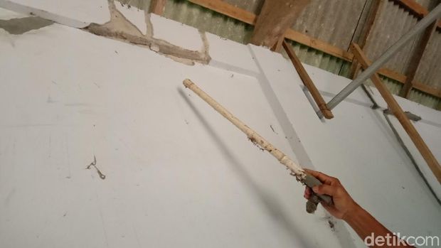 Ratusan rumah dilaporkan terdampak proses blasting proyek Bendungan Bener, Purworejo, Selasa (26/1/2021).