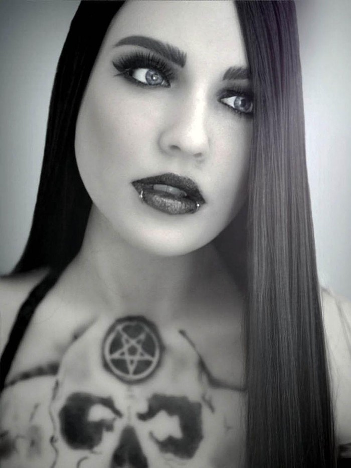 Robot seks bertema horor