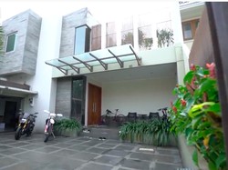8 Potret Rumah Mewah Ari Wibowo yang Jarang Terekspos 