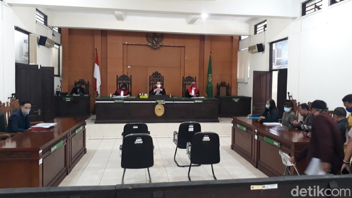 Suasana sidang anak gugat orang tua gegara mobil di PN Salatiga, Selasa (26/1/2021).