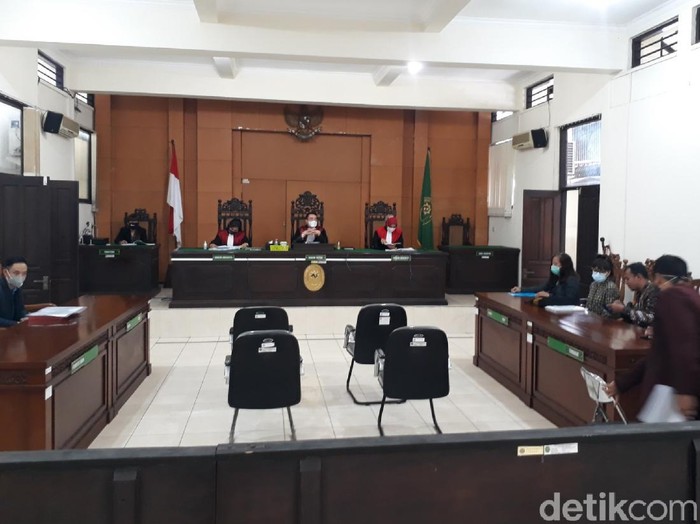 Suasana sidang anak gugat orang tua gegara mobil di PN Salatiga, Selasa (26/1/2021).