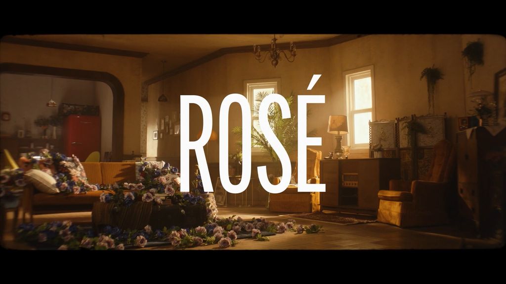 Teaser debut solo Rose