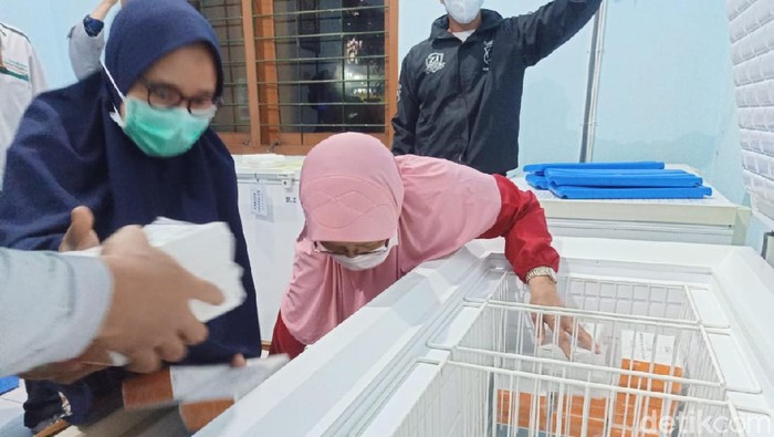 vaksin covid-19 lamongan