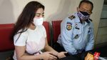 Tangis Bahagia Vitalia Sesha Usai Bebas Bersyarat