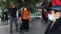 Wuhan dipuji karena pengorbanannya dalam melayani bangsa, mengubahnya menjadi semacam Stalingrad dalam perang China melawan virus. Lintao Zhang/Getty Images.
