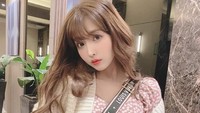 Yua Mikami pernah terlibat skandal ketika foto ciumannya dengan Yuya Tegoshi, seorang selebriti Jepang yang lebih tua darinya. Foto: Pinterest