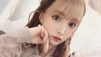 Ada banyak tantangan yang dihadapi Yua Mikami di awal kariernya di JAV. Salah satu yang harus berusaha dia lakukan adalah memberitahu sang ibunda. Foto: Twitter
