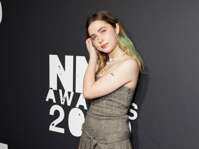 LONDON, ENGLAND - FEBRUARY 12: Clairo attends the NME Awards 2020 at O2 Academy Brixton on February 12, 2020 in London, England. (Photo by Neil P. Mockford/Getty Images)
