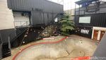 Mantul! Makan Burger Philly Cheese Stackr di Arena Skateboard