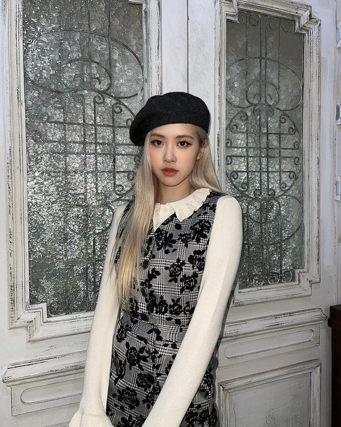 Cantiknya Rose 'BLACKPINK' Saat Menikmati Makanan Mewah Cantiknya Rose 'BLACKPINK' Saat Menikmati Makanan Mewah