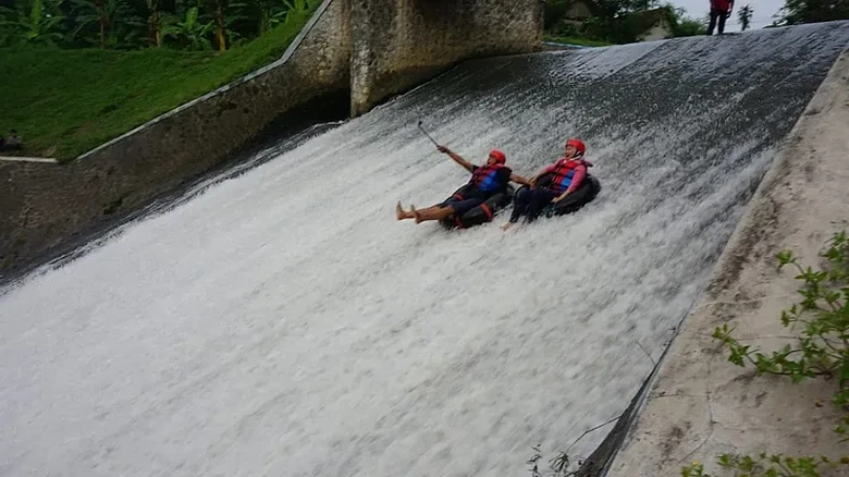 Desa Wisata Jambu