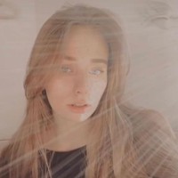 Adalah remaja  bernama Luiza Rovaza atau Elizaveta Vladimirovna yang disebut sebagai anak rahasia Vladimir Putin dengan wanita pemilik klub malam.  Dilansir Dailymail, ia adalah seorang pelajar di St Petersburg dan berusia 18 tahun.Foto: Instagram