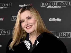 Geena Davis Tulis Buku Memoar, Ungkap Perjalanan Sebagai Aktris