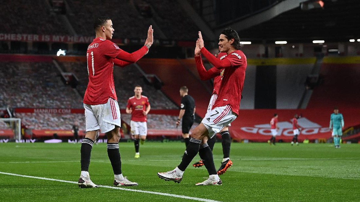 Striker muda Man United Mason Greenwood mengagumi pergerakan Edinson Cavani. (Foto: Getty Images/Laurence Griffiths)