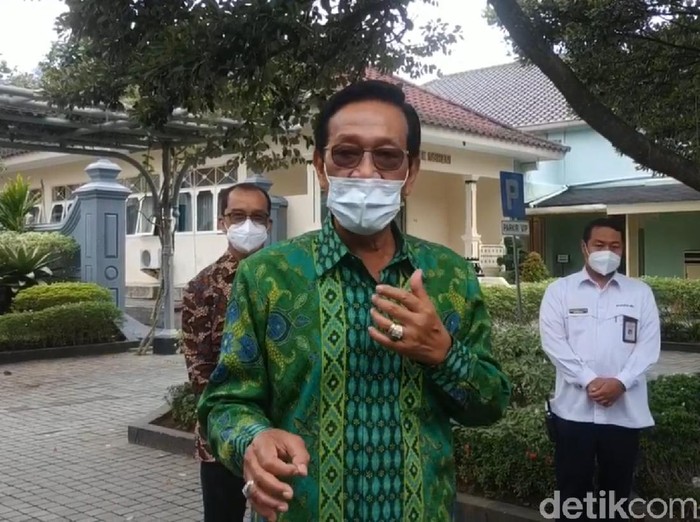 Gubernur DIY Sri Sultan Hamengku Buwono (HB) X