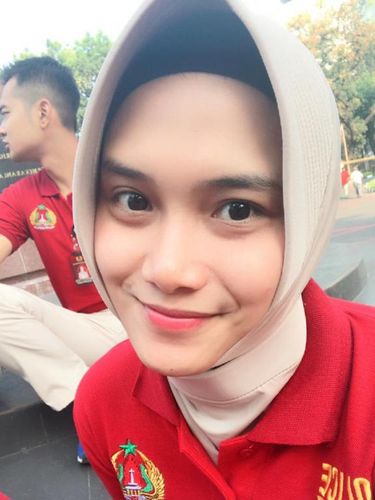 Polwan berhijab, Iptu Novita Rindi yang viral di media sosial