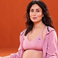 Kareena Kapoor tampil cantik dengan rona wajah segar berkat pulasan makeup natural bernuansa pink pastel. Ia juga mengenakan setelan crop top dan legging yang mengekspos perut buncitnya. (Foto: Instagram/@kareenakapoorkhan)