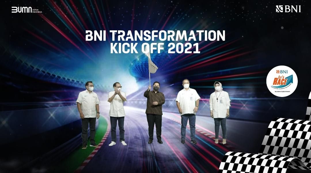 (Ki-Ka) Komisaris BNI Asmawi Syam, Komisaris Utama BNI Agus Martowardojo, Menteri BUMN RI Erick Thohir, Direktur Utama BNI Royke Tumilaar, dan Wakil Direktur Utama BNI Adi Sulistyowati pada BNI Transformation Kick Off 2021 di Jakarta, Rabu (27/1/2021).