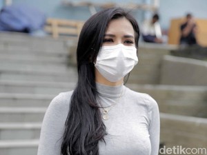 Maria Vania Tak Keberatan dengan Cap Playboy Billy Syahputra