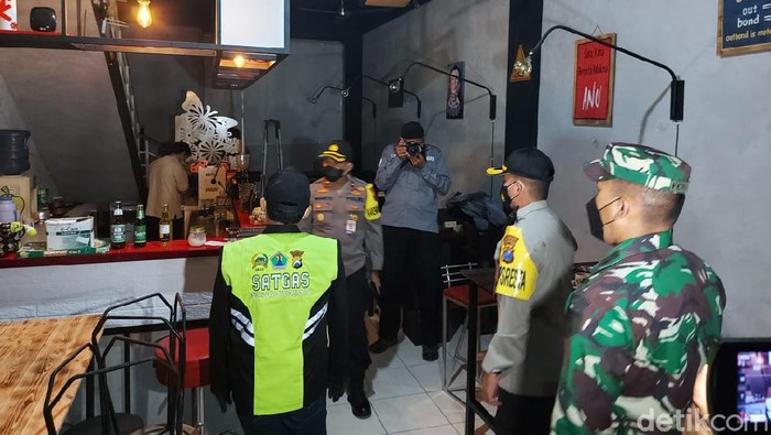 Operasi yustisi saat Pemberlakukan Pembatasan Kegiatan Masyarakat (PPKM) jilid 1