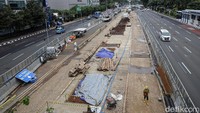 Dilansir dari CNN Indonesia, Direktur Utama PT MRT Jakarta William Sabandar menuturkan fase II tahap pertama (CP201) dari Bundaran HI hingga Harmoni baru akan selesai pada Maret 2025. Sementara untuk tahap keduanya (CP202), yakni dari Harmoni hingga Mangga Besar, diperkirakan mundur hingga Agustus 2027.