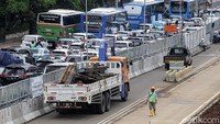 Meski target penyelesaiannya diprediksi akan mundur, Direktur Utama PT MRT Jakarta William Sabandar memastikan bahwa MRT mengusahakan  jalur baru dari bundaran HI hingga ke Ancol Barat bisa diselesaikan pada 2028 atau 2029 mendatang.