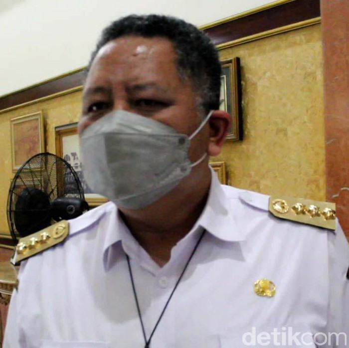 Plt Wali Kota Surabaya Ehisnu Sakti Buana