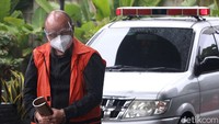 Dalam kasus ini, Siswadi merupakan salah satu orang yang ditetapkan KPK sebagai tersangka penerima suap dalam kasus suap ekspor benih lobster atau benur yang juga melibatkan eks Menteri KKP Edhy Prabowo.