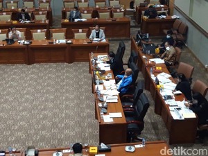 Komisi III DPR Hentikan Uji Calon Hakim Agung Ini Gegara Diduga Plagiat