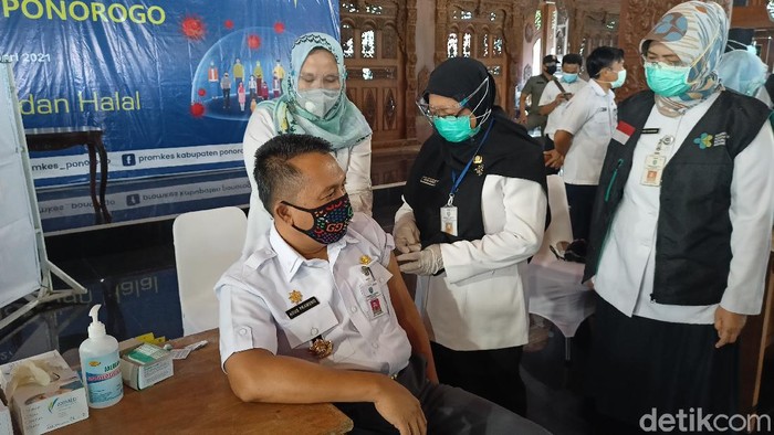 vaksin covid-19 ponorogo