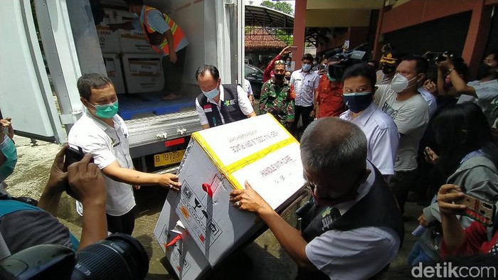 Vaksin COVID-19 Tiba di Ciamis