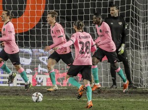 Koeman: De Jong Kini Lebih Komplet Ketimbang Saat di Ajax