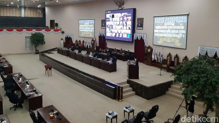 DPRD Banten mengesahkan Perda Penanggulangan COVID-19