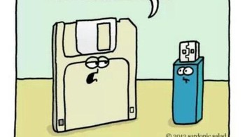 Disket diganti dengan flashdisk. Nasib disket sekarang jadi tatakan gelas. Foto: istimewa