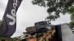 Tampang Gahar Jeep Gladiator Rp 1,980 Miliar