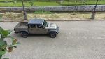 Tampang Gahar Jeep Gladiator Rp 1,980 Miliar