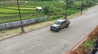 Model ini tidak hanya menawarkan akomodasi yang mumpuni untuk berbagai keperluan pemiliknya. Lebih dari itu, Jeep Gladiator juga sudah dibangun berdasarkan struktur frame yang berkualitas tinggi serta memberikan kenyamanan selama berkendara. Foto: dok. Jeep