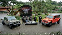 Jeep Gladiator dilepas Rp 1,980 miliar di luar pajak (Off The Road). Foto: dok. Jeep