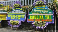 Rencananya jenazah Wismoyo Arismunandar akan dimakamkan satu kompleks dengan makam Presiden ke-2 RI, Soeharto atau tepatnya di selasar Argosari. 