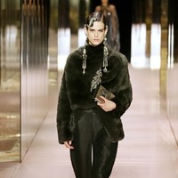 Koleksi Fendi Couture Spring/Summer 2021 bertajuk Orlndo yang terinspirasi dari karya Literatur Virginia Woolf. Foto: dok. Fendi.