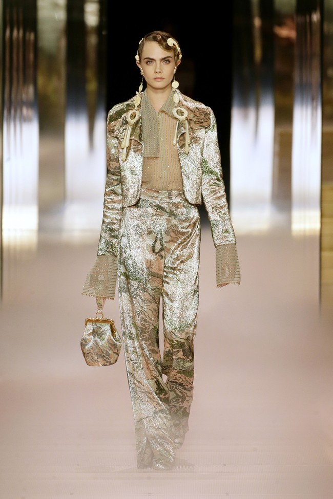 Koleksi Fendi Couture Spring/Summer 2021 bertajuk Orlndo yang terinspirasi dari karya Literatur Virginia Woolf.. Foto: dok. Fendi.
