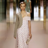 Koleksi Fendi Couture Spring/Summer 2021 bertajuk Orlndo yang terinspirasi dari karya Literatur Virginia Woolf.. Foto: dok. Fendi.