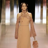 Koleksi Fendi Couture Spring/Summer 2021 bertajuk Orlndo yang terinspirasi dari karya Literatur Virginia Woolf. Foto: dok. Fendi.