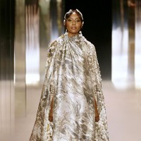 Koleksi Fendi Couture Spring/Summer 2021 bertajuk Orlndo yang terinspirasi dari karya Literatur Virginia Woolf.  Foto: dok. Fendi.