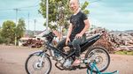 Meme Kocak Kakek Sugiono Jadi Anak Motor