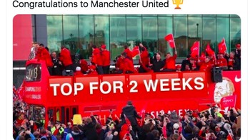 Selamat, MU sempat berada di puncak walau cuma dua pekan. Foto: istimewa