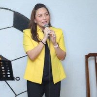 Sosok Michaela setelah viral disamakan oleh netizen dengan tokoh Ji Sun Woo di drama The World of The Married yang juga berprofesi sebagai dokter dan wanita yang kuat. Foto: Facebook Michaela Elsiana Paruntu