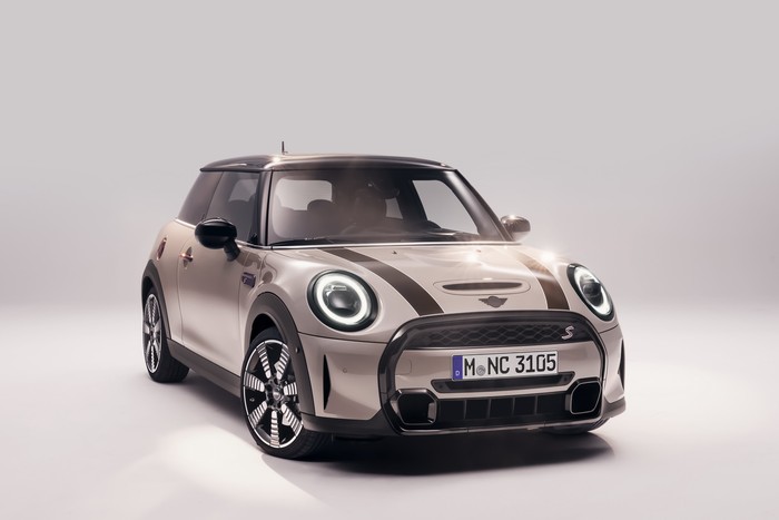 MINI Cooper Terbaru MINI Cooper Terbaru