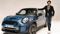 Mobil-mobil MINI ini sudah dibekali lampu utama LED baru, lingkar grille yang lebih besar, serta bumper depan baru dengan air intake segitiga. Foto: Dok MINI