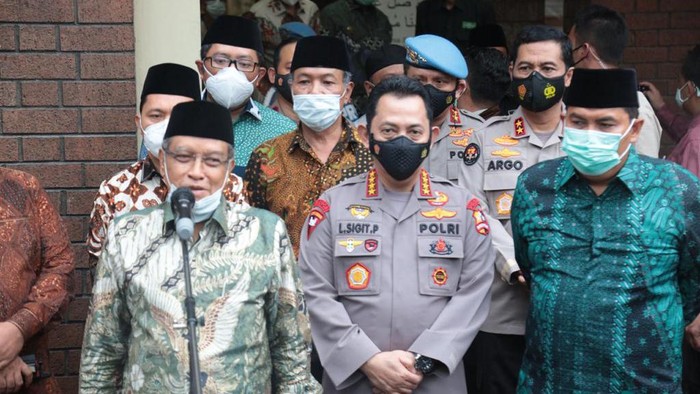 Momen Kapolri Jenderal Listyo Sigit Prabowo bersilaturahmi ke kantor PBNU (dok Istimewa)
